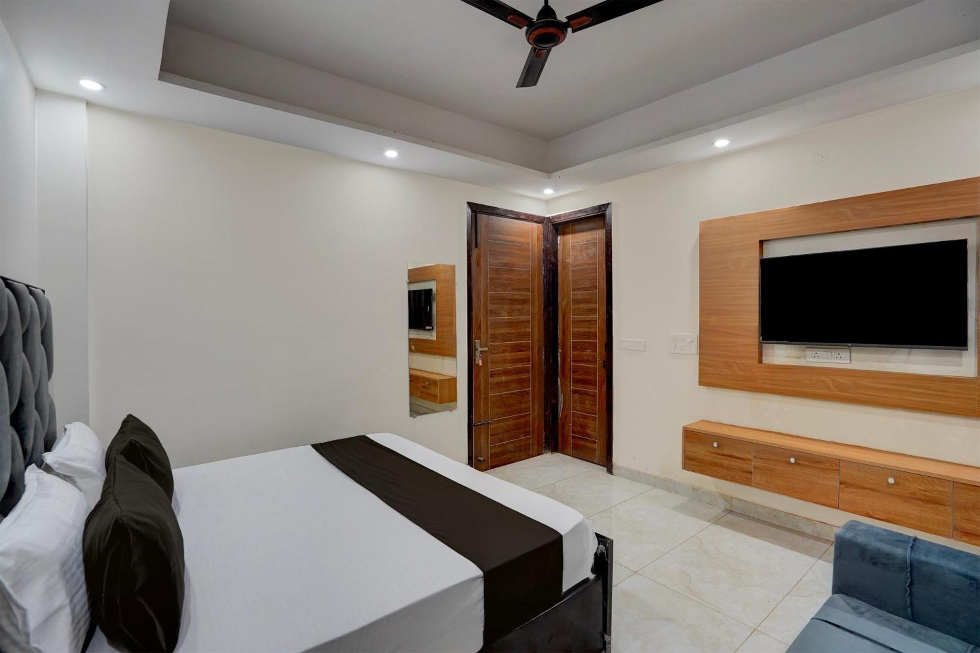Hotel O R.N Residency Hotel Ghaziabad Esterno foto