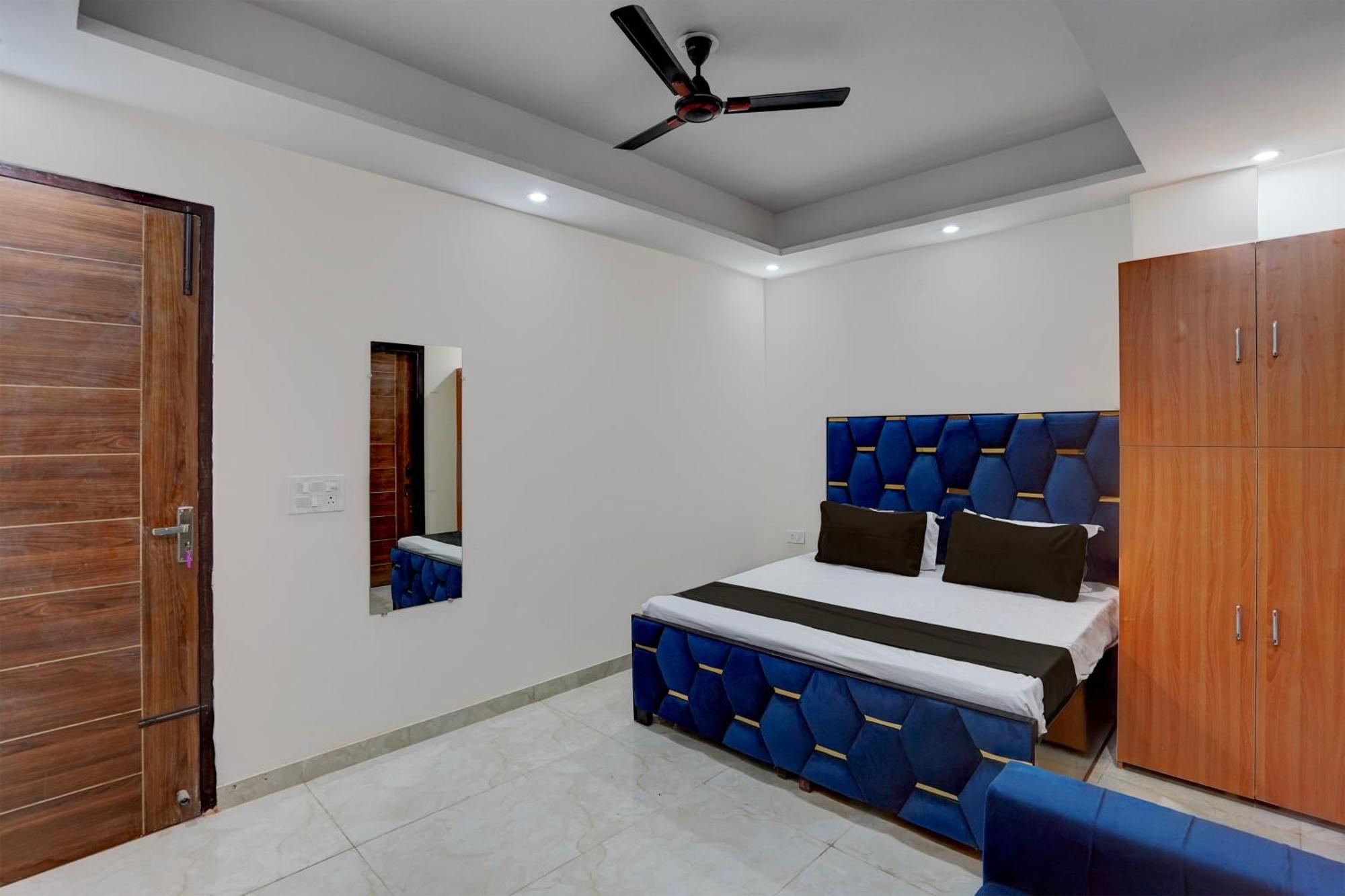 Hotel O R.N Residency Hotel Ghaziabad Esterno foto